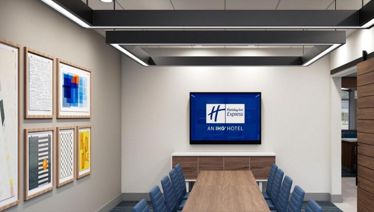 Holiday Inn Express & Suites - Hollister By Ihg Экстерьер фото