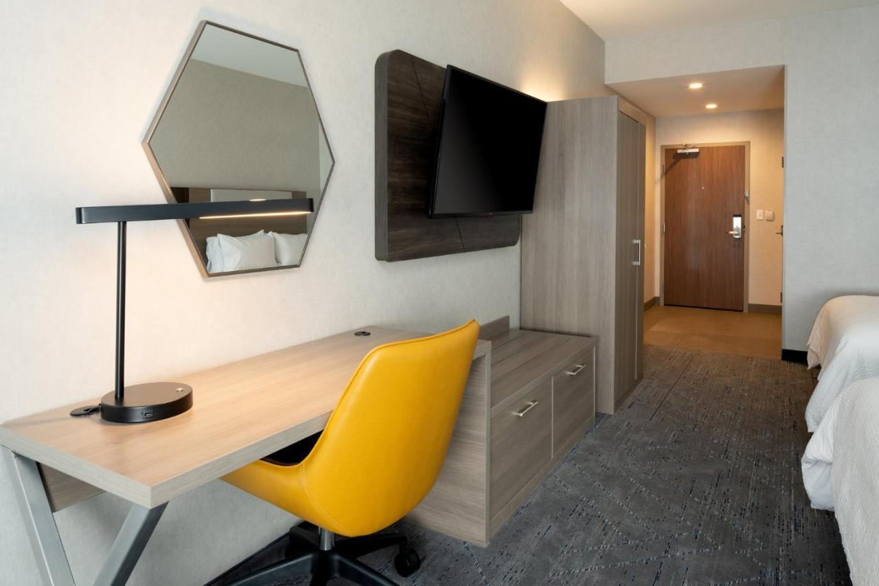 Holiday Inn Express & Suites - Hollister By Ihg Экстерьер фото